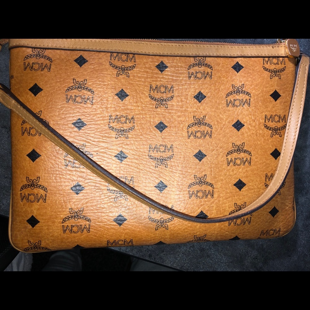 Authentic Mcm shoulder bag! - Picture 5 of 8